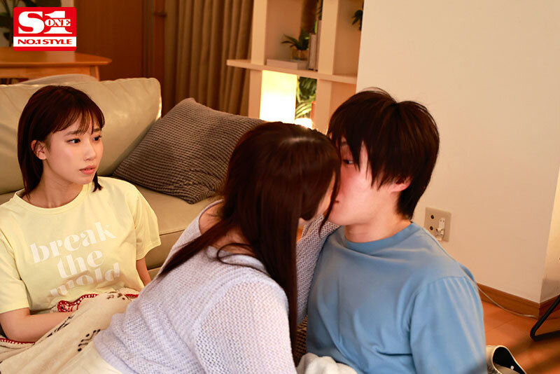 Gカップ同級生2人組が僕の家で勉強合宿!休憩の度にエロいことが! 安達夕莉 宇野みれい 3枚目