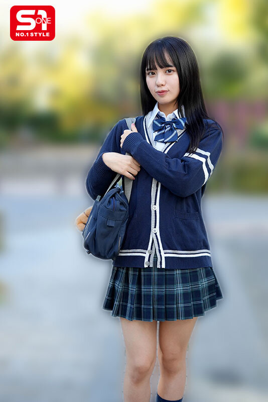 清楚な一個下の後輩にある日、突然告白されて… それから3年で優秀な肉オナホに改造してやったww 渚あいり 11枚目